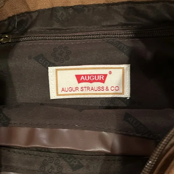 Auger Strauss messenger bag. - Picture 2 of 4